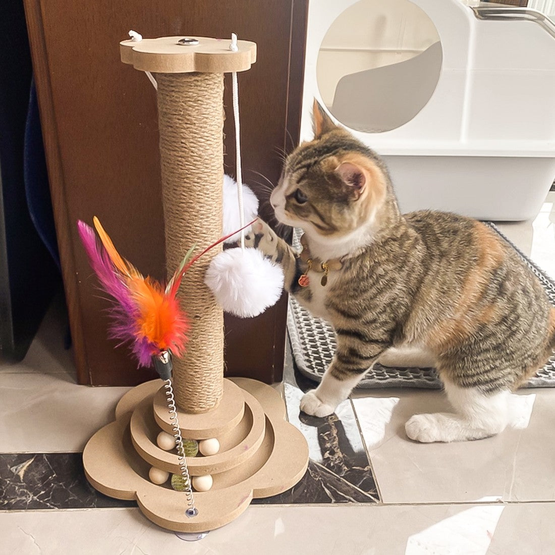 Cat scratching post with toys – UK stock – Free delivery 